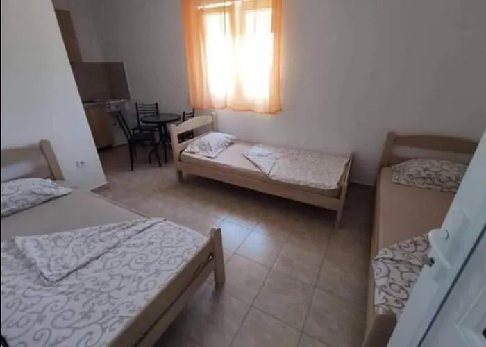 Mica Apartmani