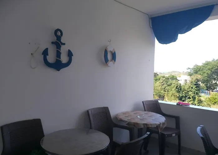 Mica Apartmani