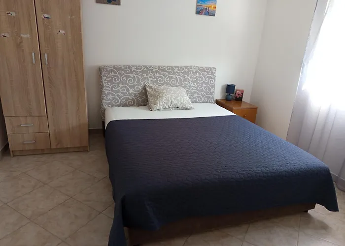 Mica Apartmani